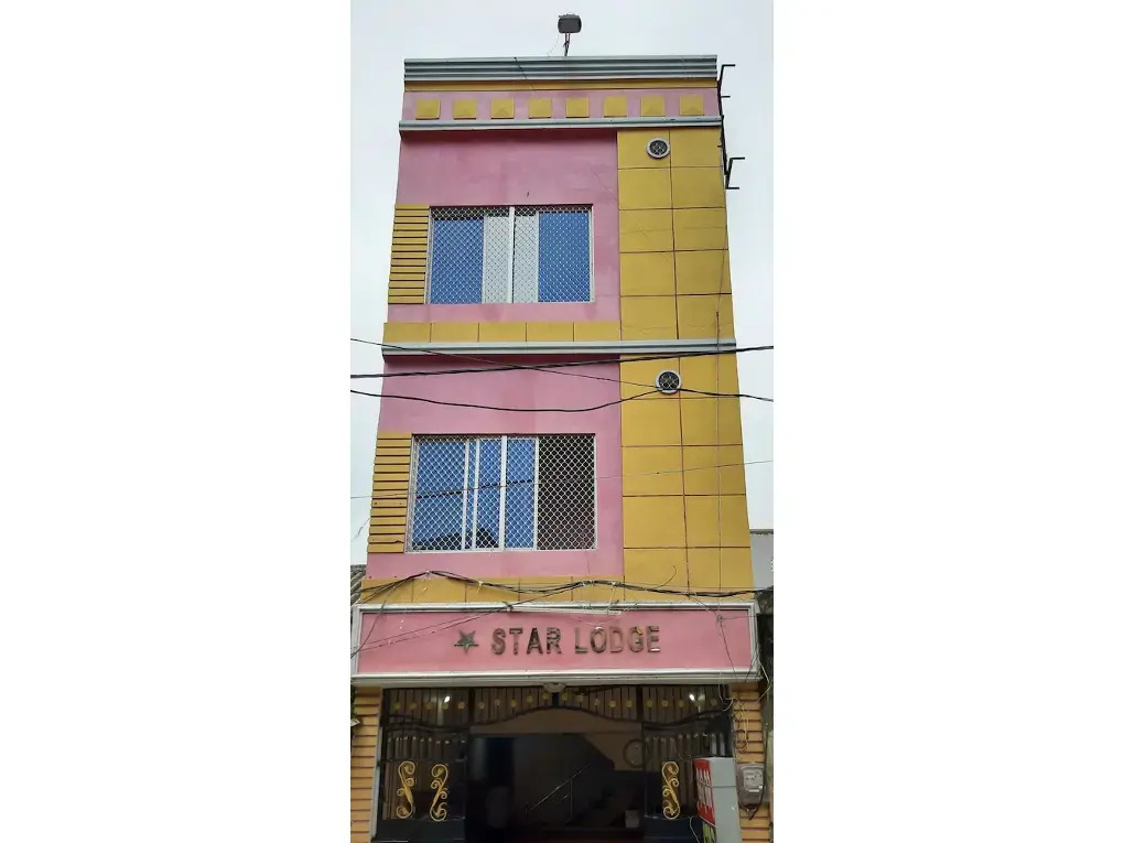 Goroomgo Star Lodge Puri