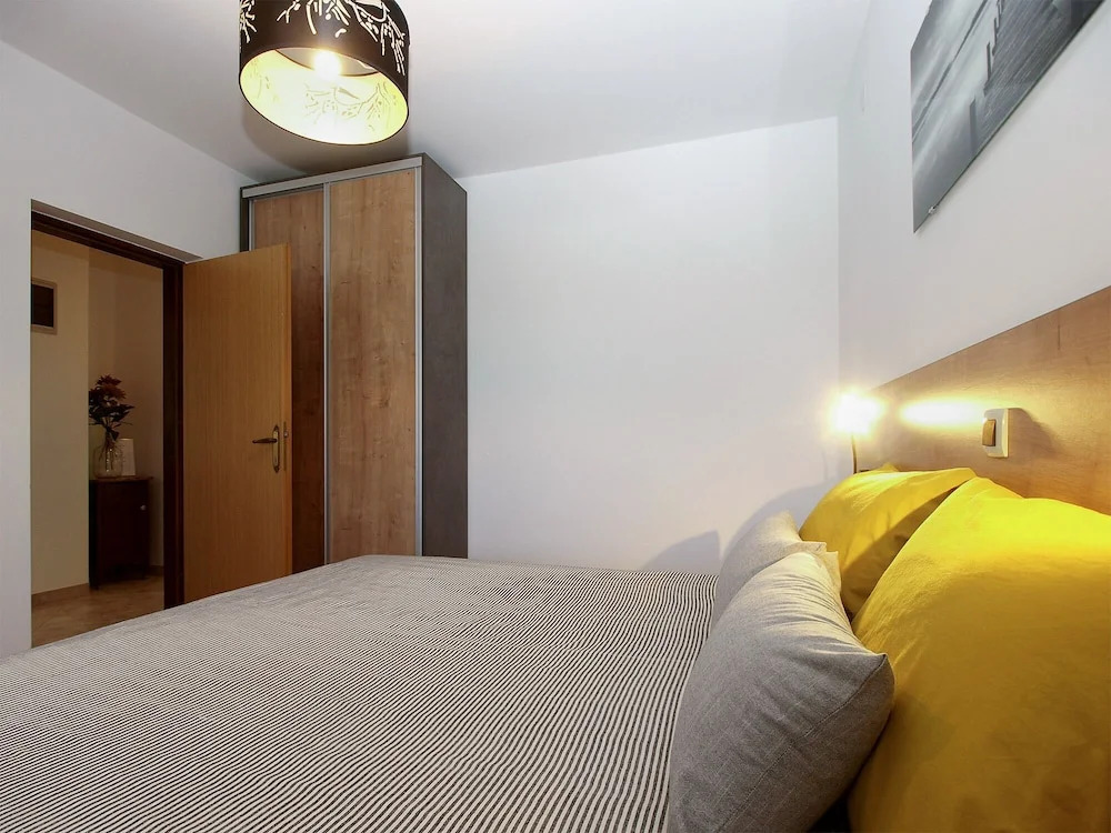Apartment 1868