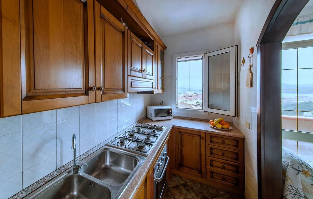 Stunning Apartment in La Maddalena With 5 Bedrooms and Wifi