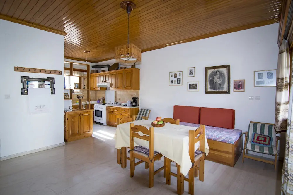 Traditional Home Near The Beach