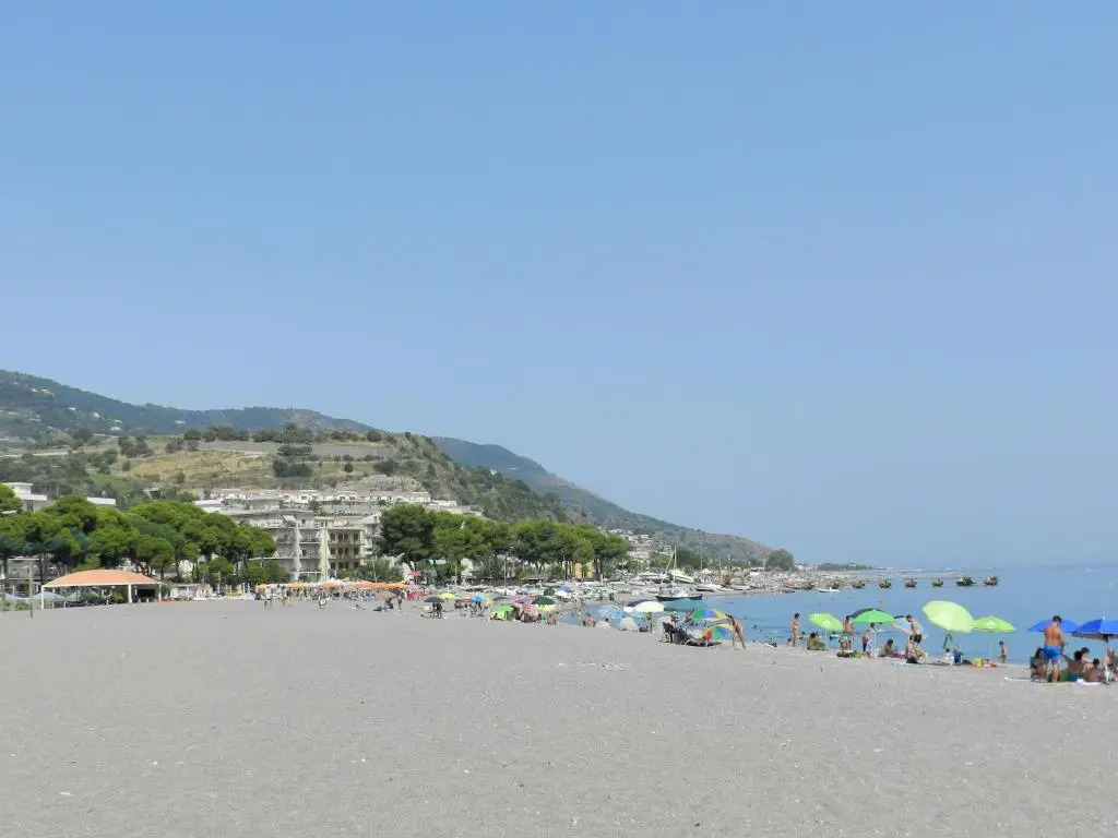 Apartment in Patti Marina: a step away from the sea and from the center!