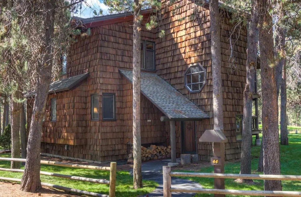 Wildflower Condo #44 by Village Properties at Sunriver