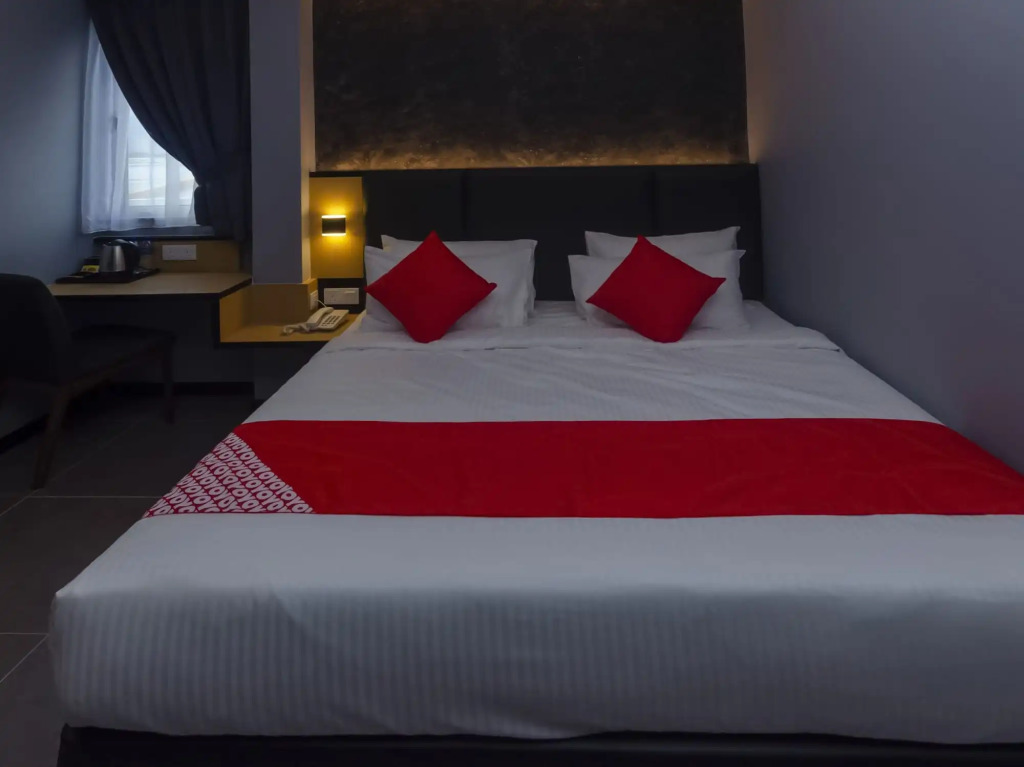 Solid Hotels