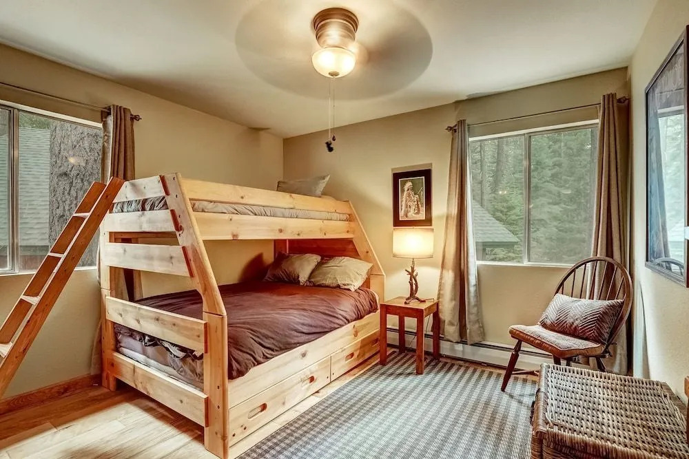 Woodland Escape - Cute Little Cabin in the Woods!