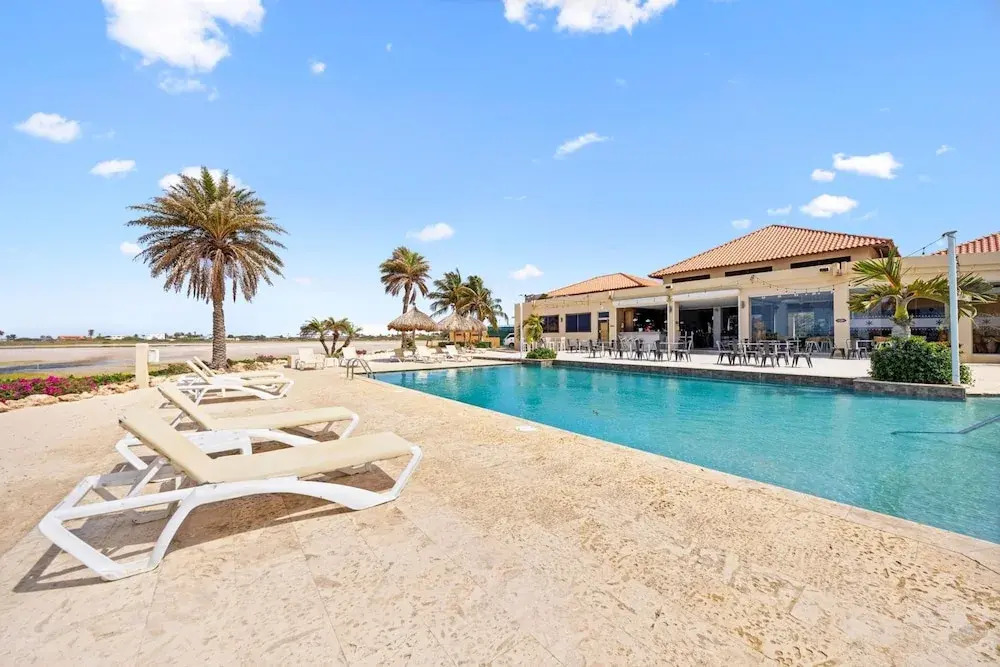 Beautiful Gold Coast Gem Pools Tennis Gym