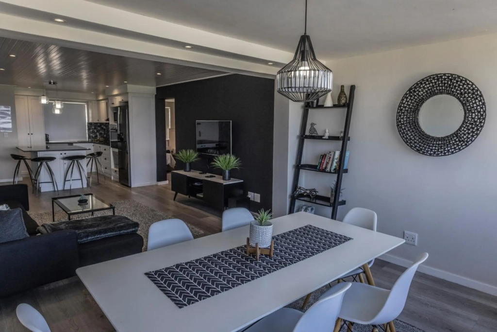 67 Whale Rock Estate, Hermanus