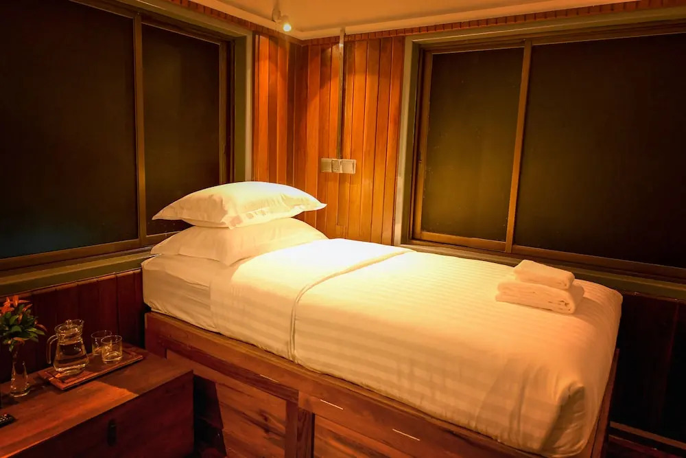 Ned Kelly Hotel & Irish Pub