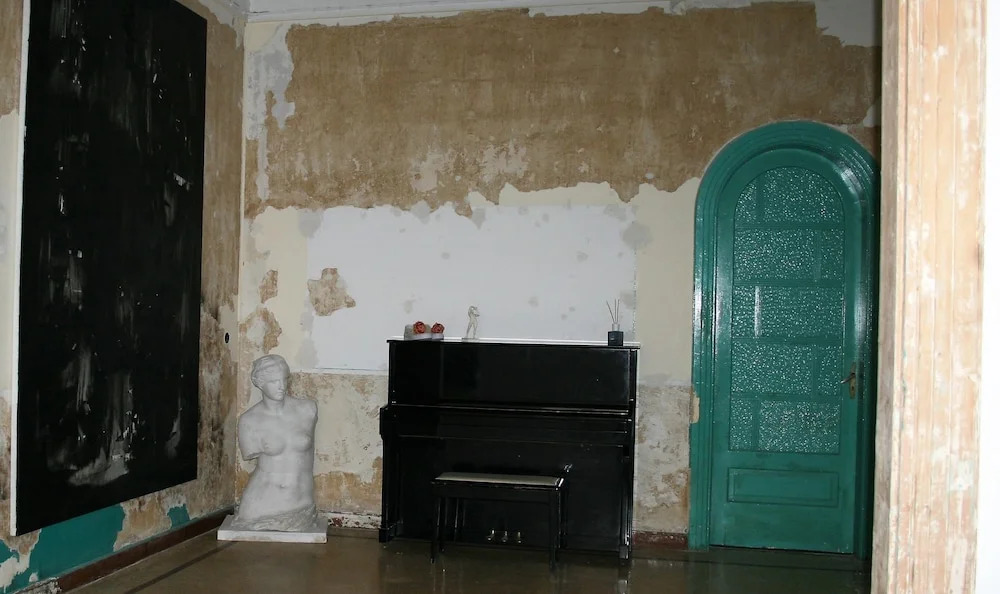 Neoclassical ART-House Bhive