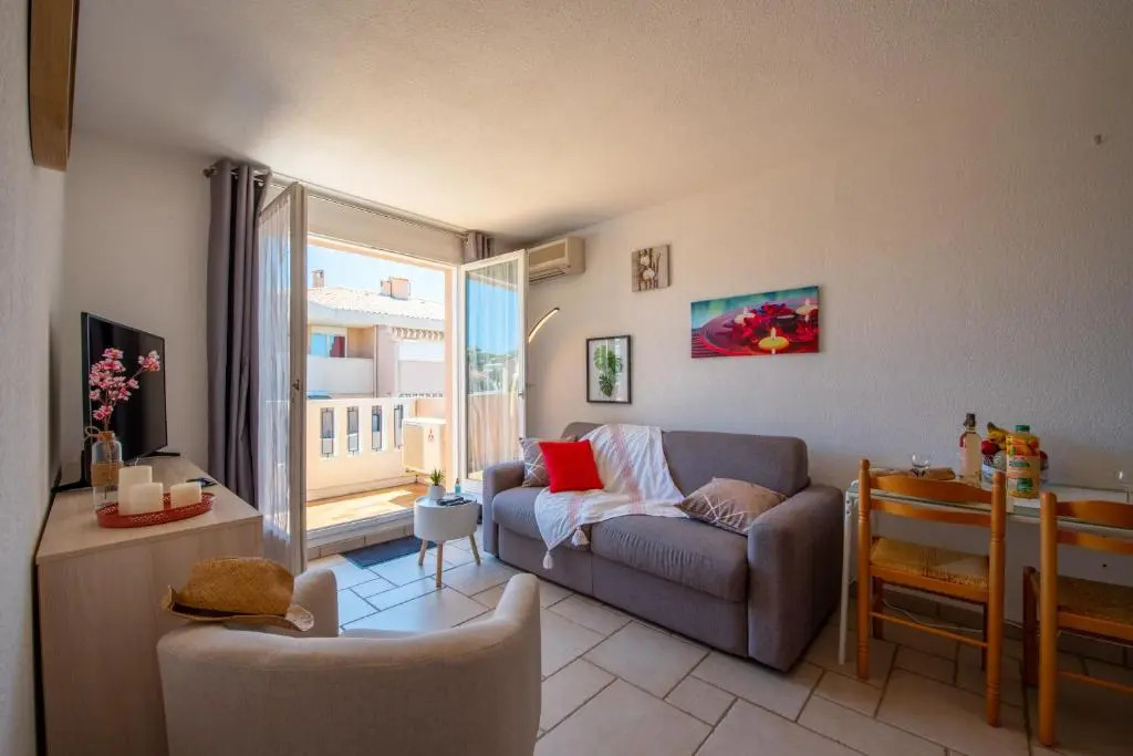 T2 en hypercentre -parking privé-clim-proche plage