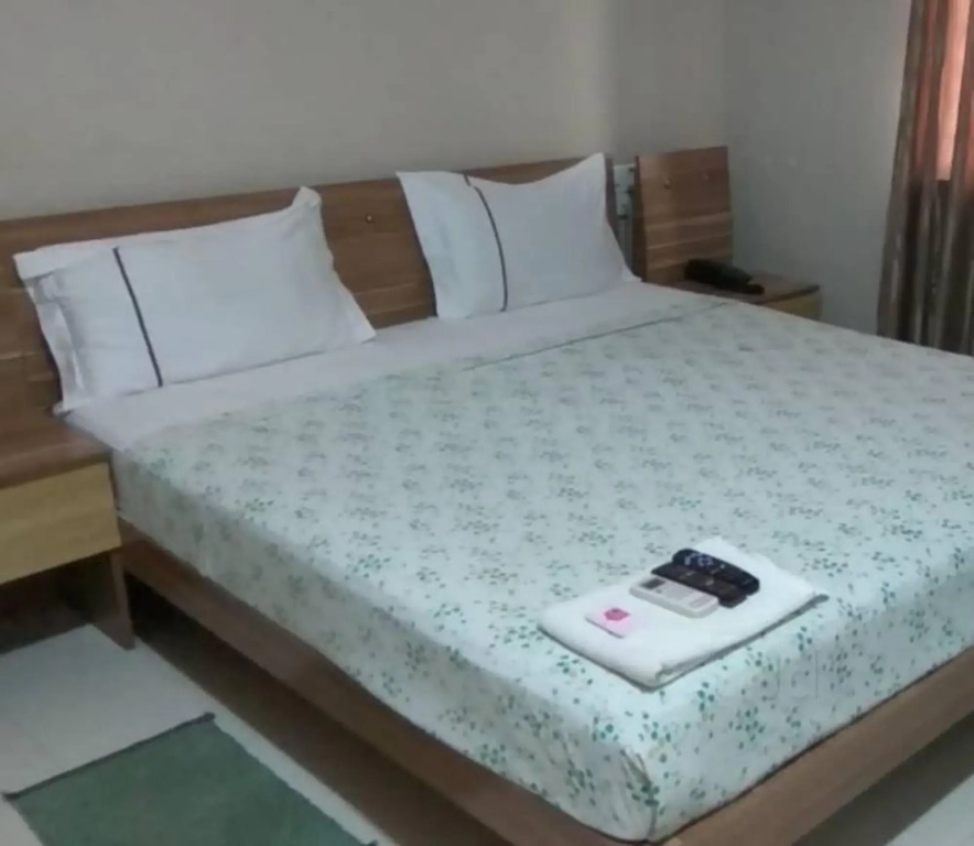 Nakshatra Comforts by OYO Rooms