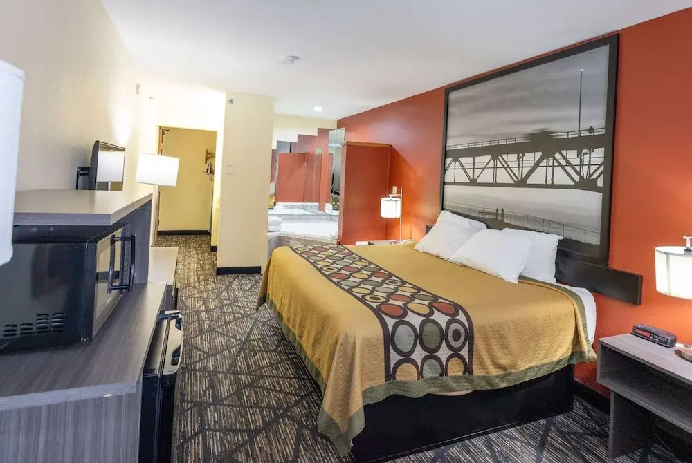 Super 8 Big Rapids MI
