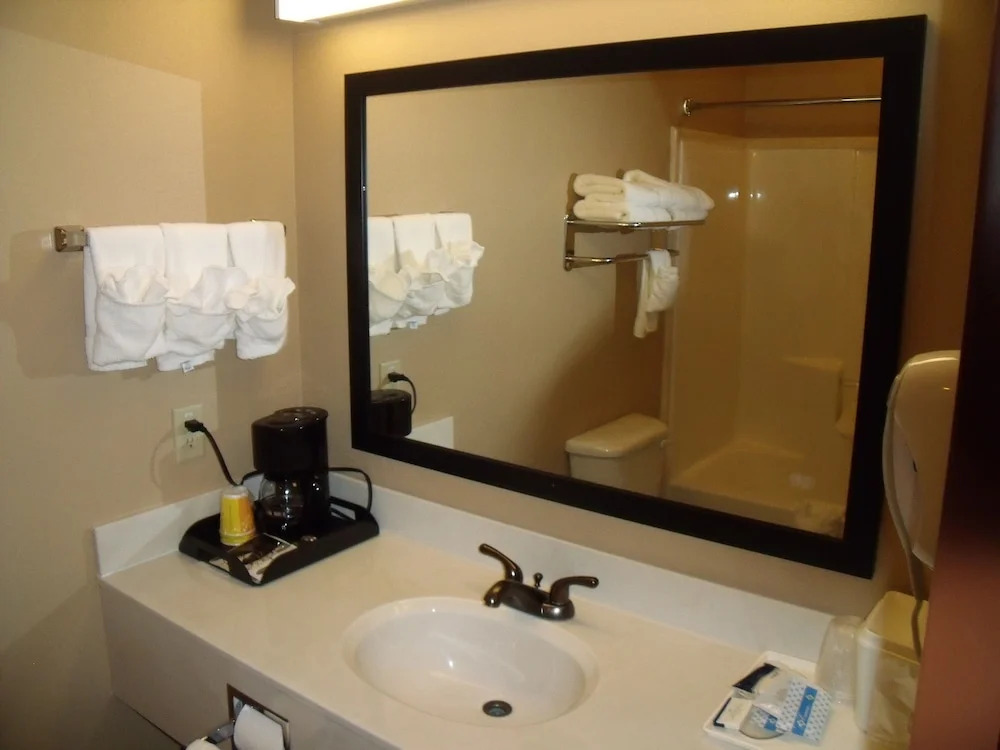 Irish Inn and Suites