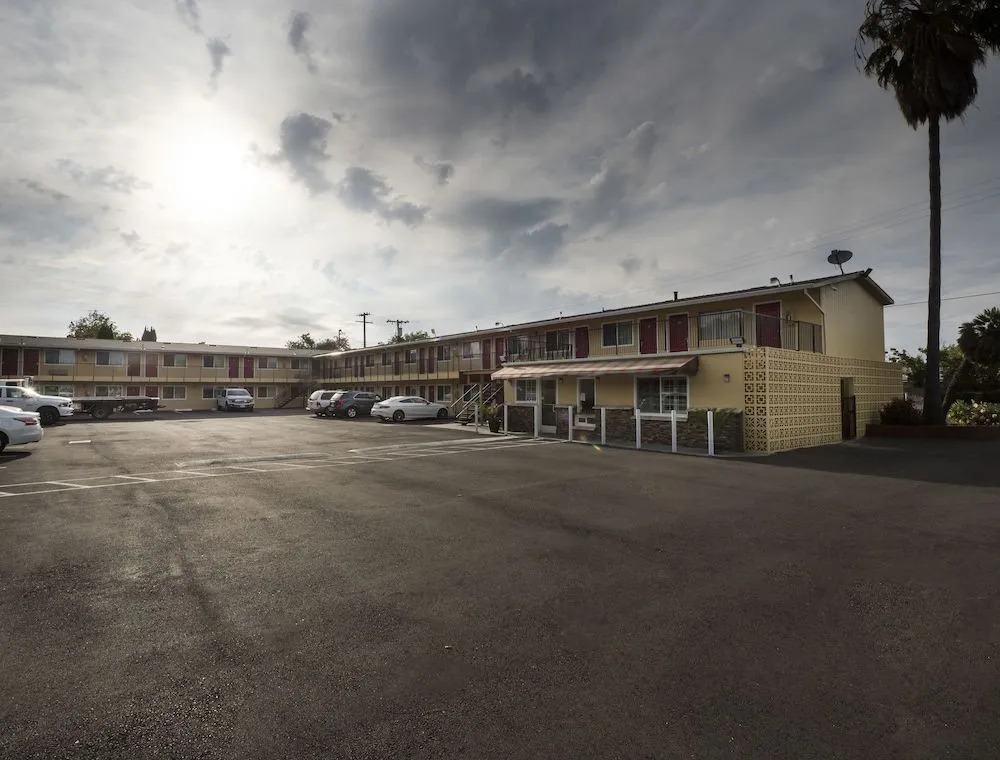 Sky Riders Motel