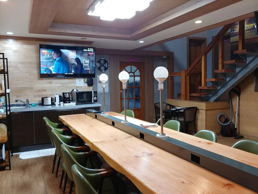 Cheomseongdae House