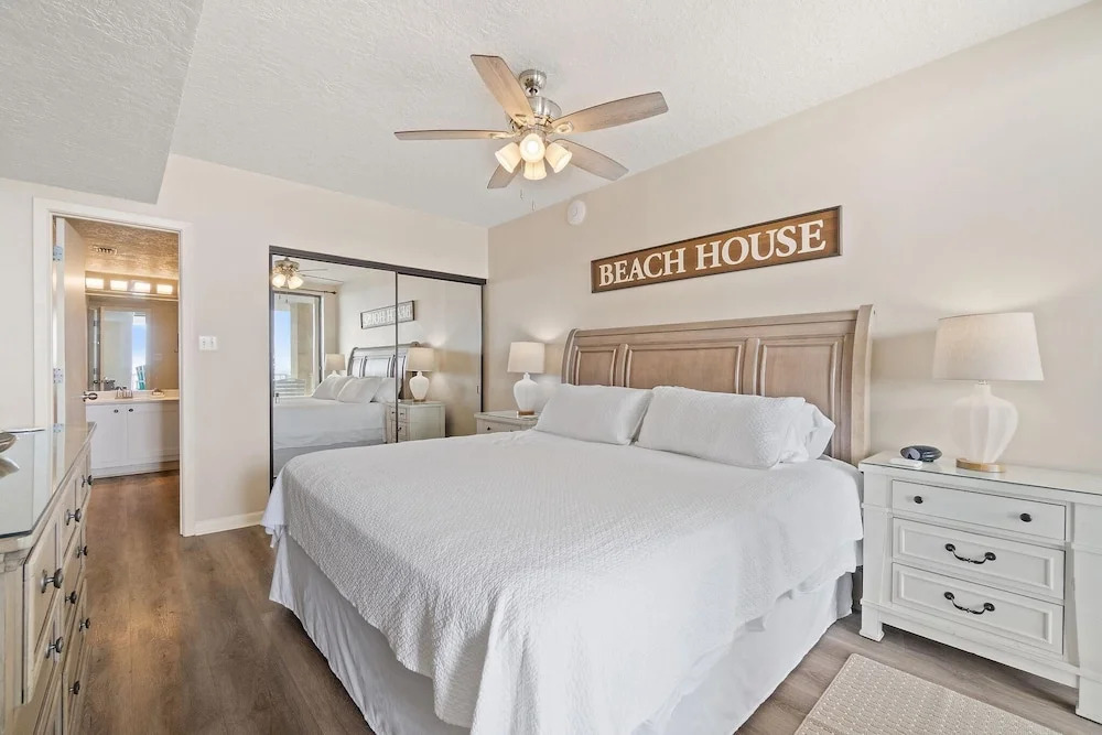 Romar Place 1002