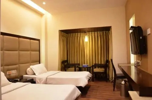 Vipul Grand