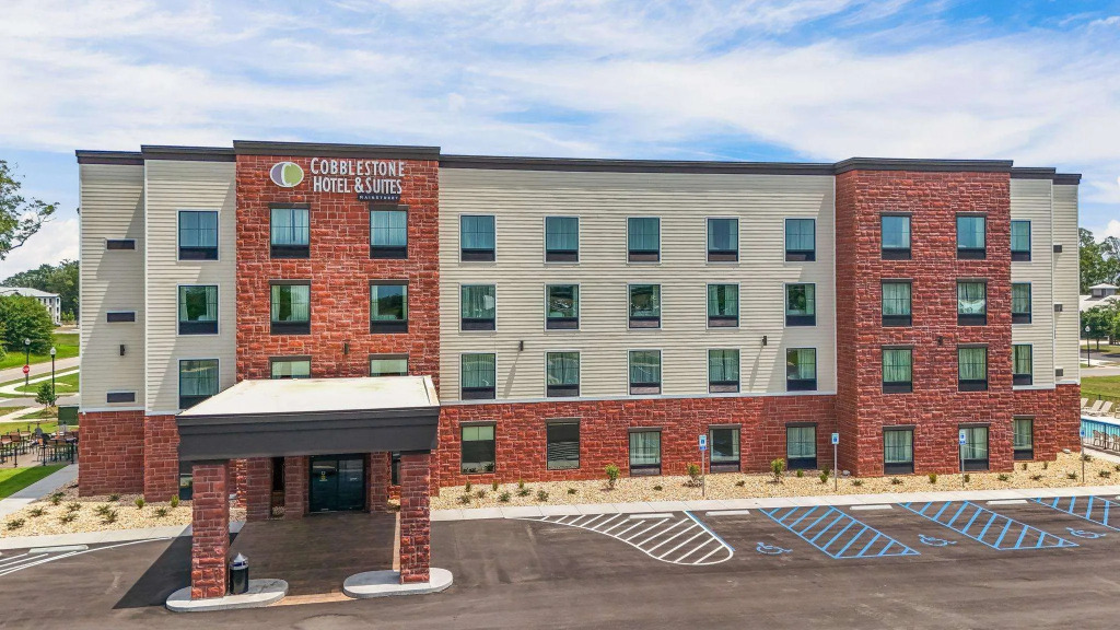 Cobblestone Hotel & Suites - Foley