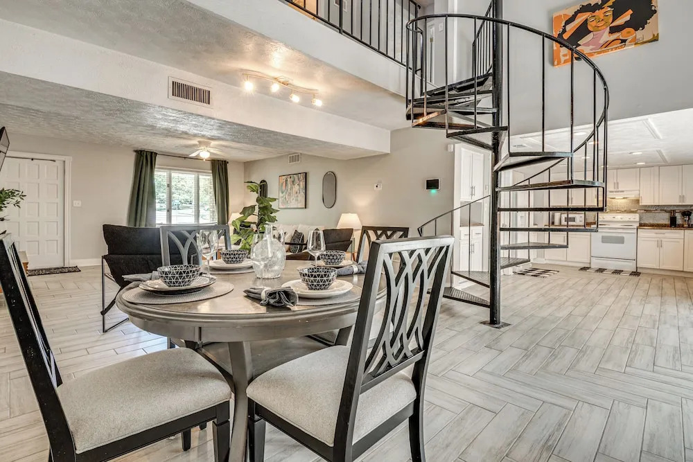 Explore Atl! Chic Home Base Near Mercedes-benz