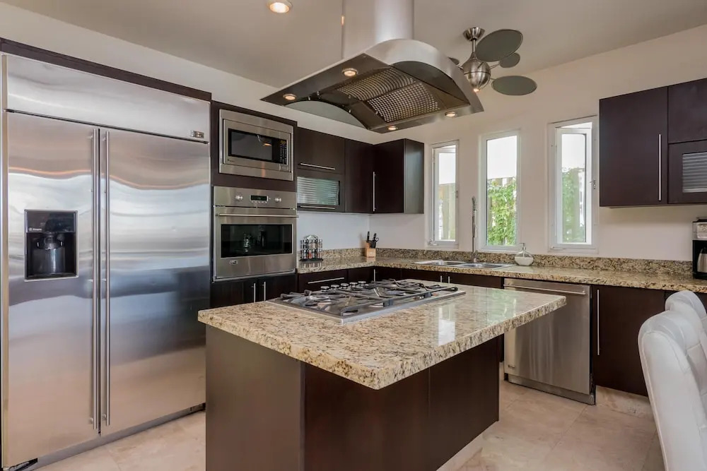 Expansive Views of Famous Cabo Arch: Villa Sirena
