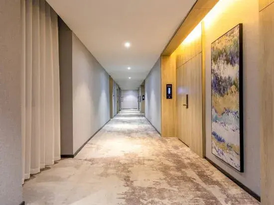 Sunny Holiday Apartment