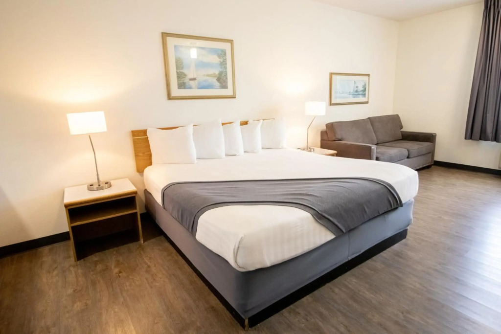 The Tillamook Inn