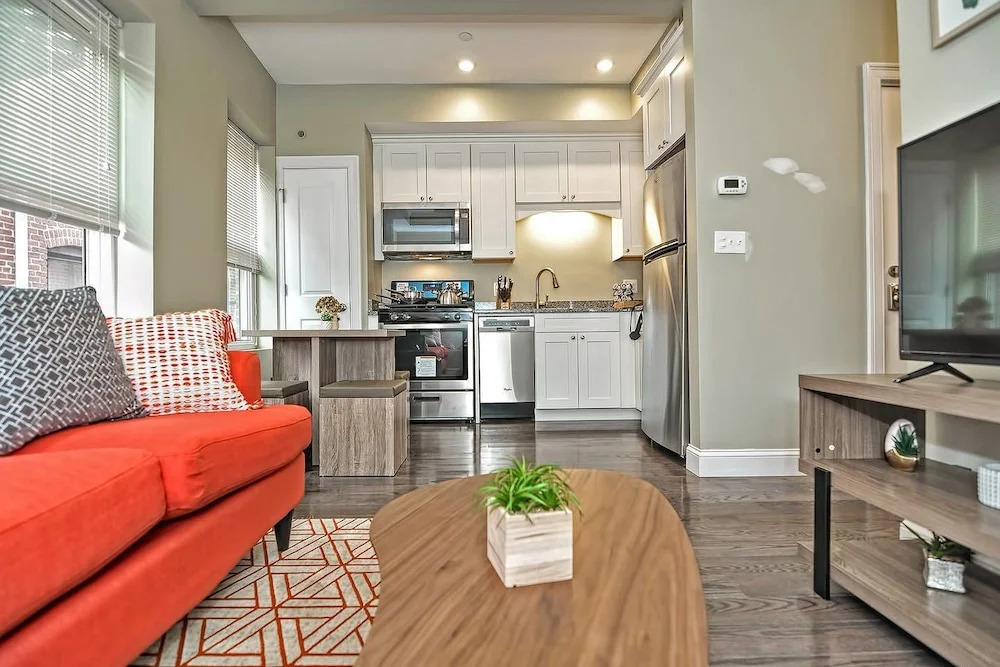 2br/1ba Apt in Authentic North End by Domio