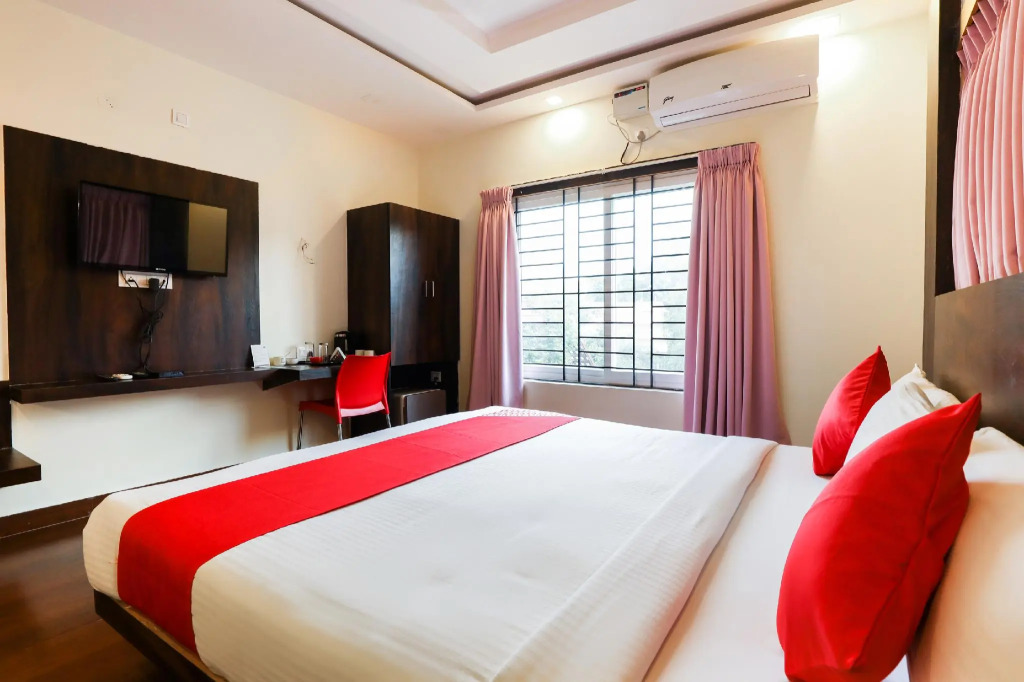 FabHotel Royal Wood Premier -Nr Domlur