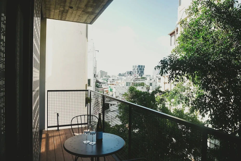 Rambam Residence nachalat binyamin By Localz