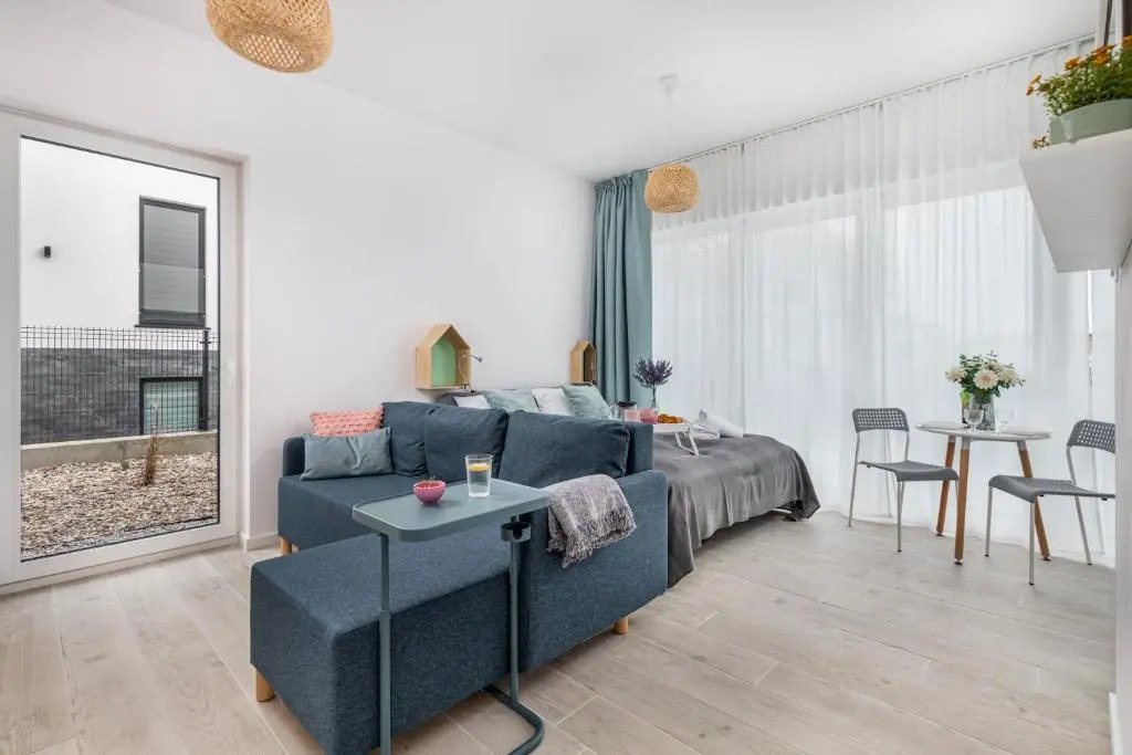 Sunny Apartments by Renters