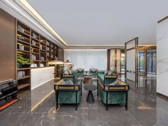JInjiang Metropolo Longnan High speed Railway Station Hotel