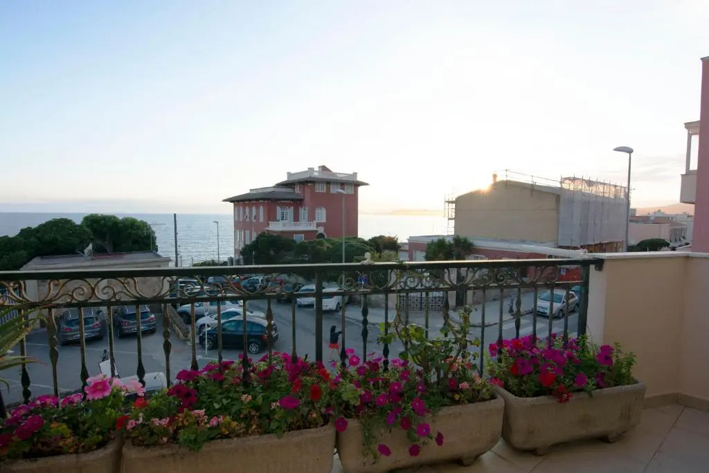 Zona residenziale, appartamento incantevole vista mare
