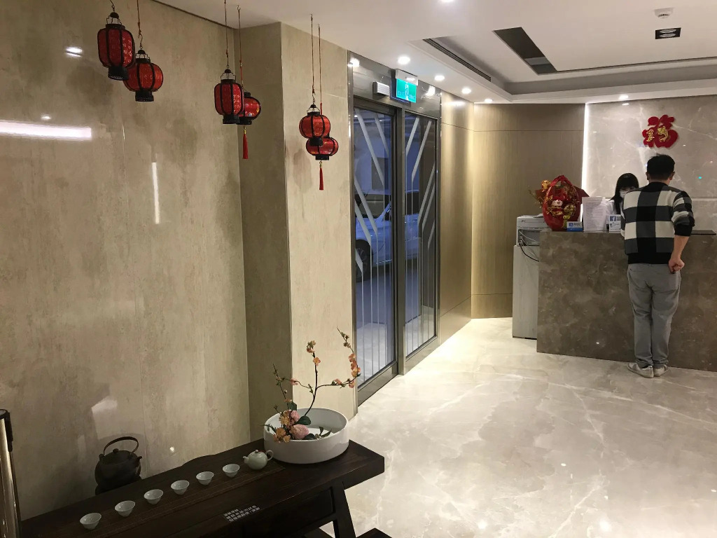Golden Garden Hotel