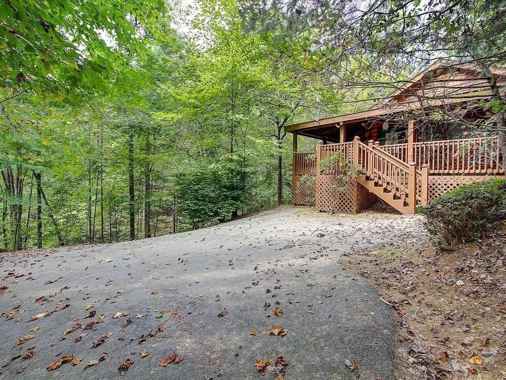 Hillside Haven 1 Bedroom 1 Bathroom Cabin