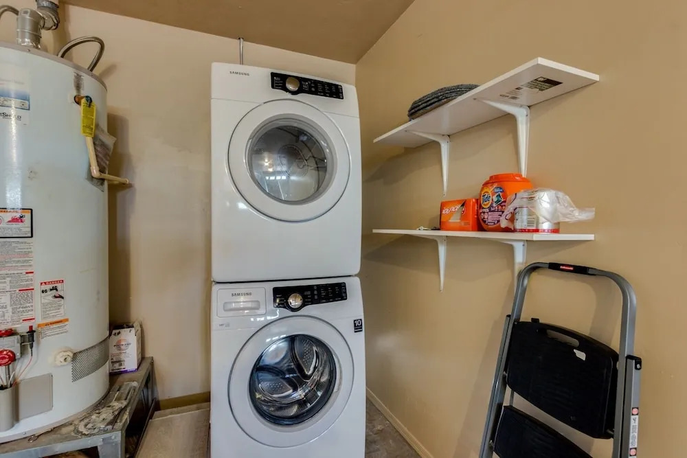 Hazelwood 2 Bedrooms 2 Bathrooms Home