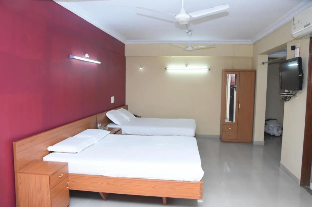 Hotel Surya Residency Majestic