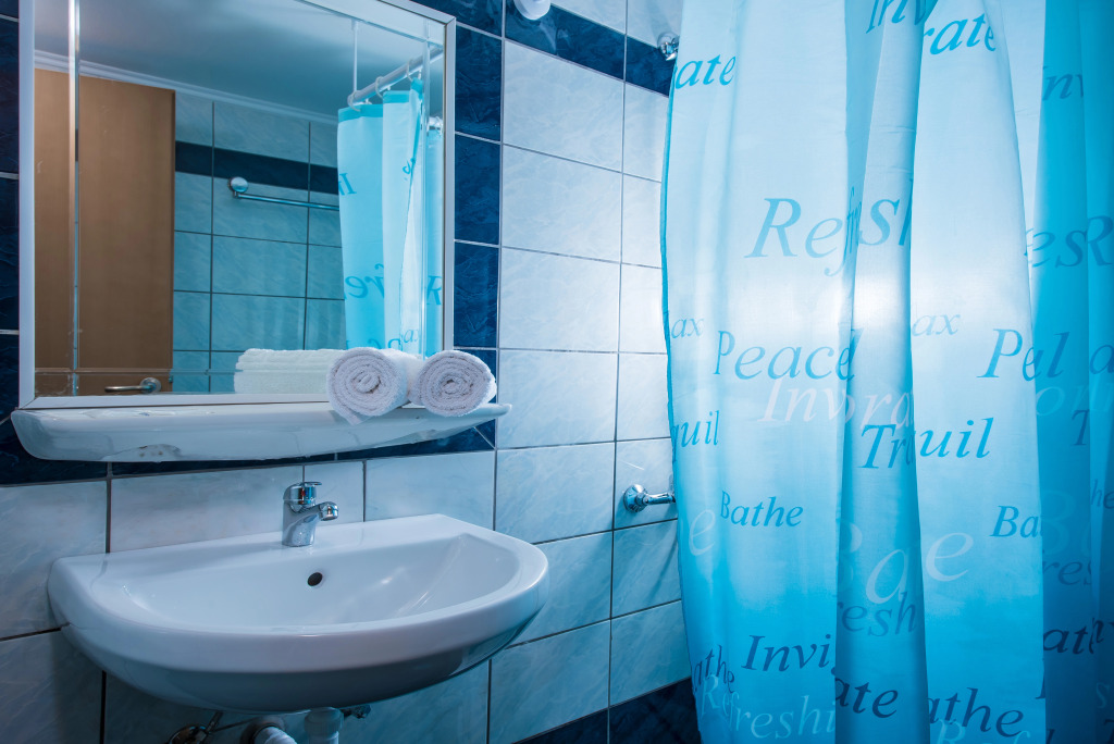 Theros Resort
