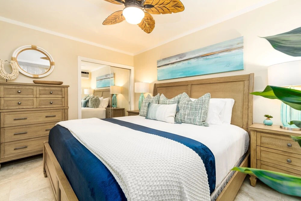 Kuleana 405 Oceanfront 1Bedroom 1 Condo by RedAwning