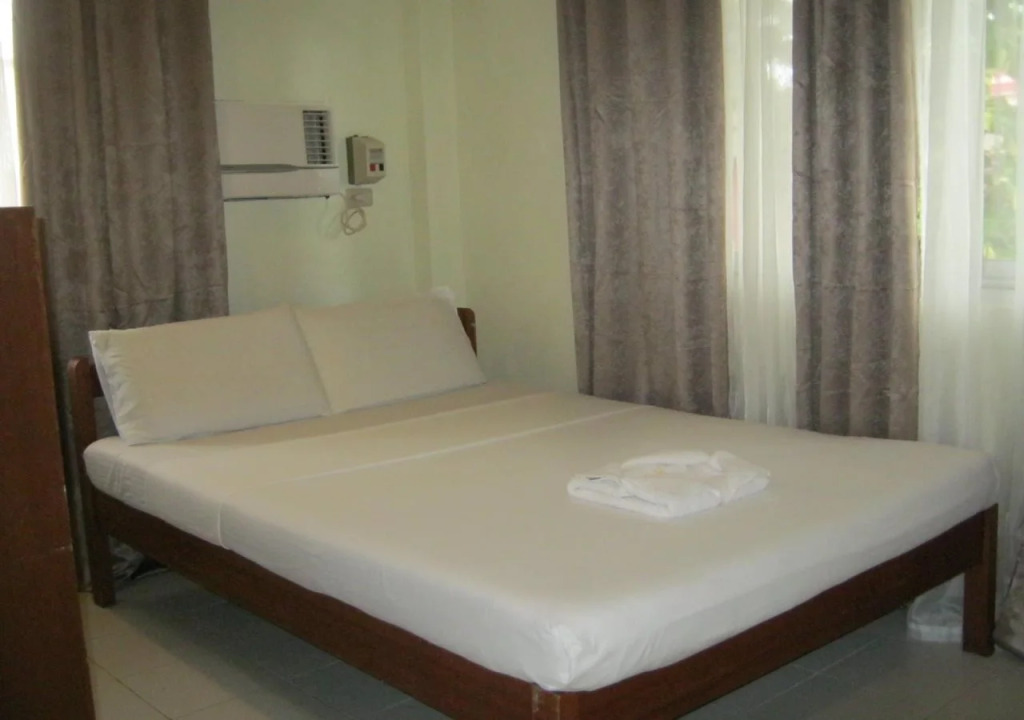 Sikatuna Beach Hotel