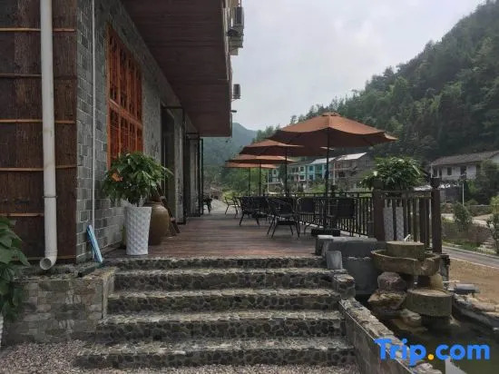 Yishan Bangshui Inn