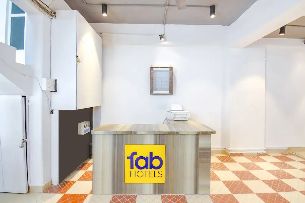 Fabhotel Happy Stay In