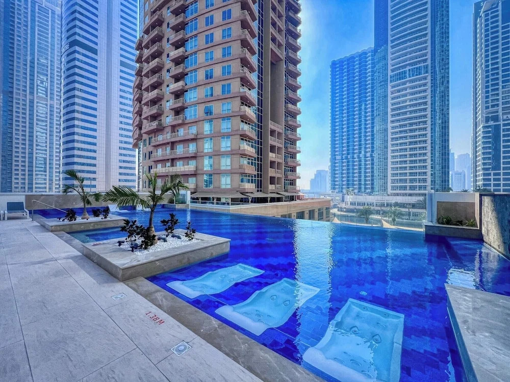 Elegant studio in Me Do Re Tower