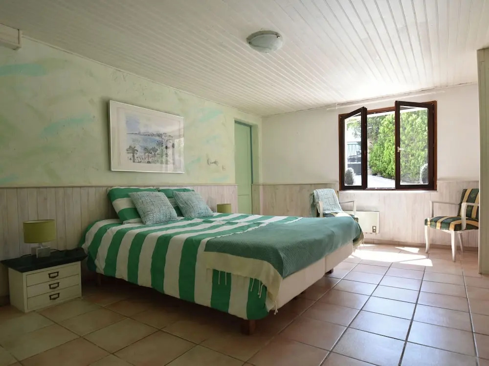 Villa in Fréjus with Pool near Beach