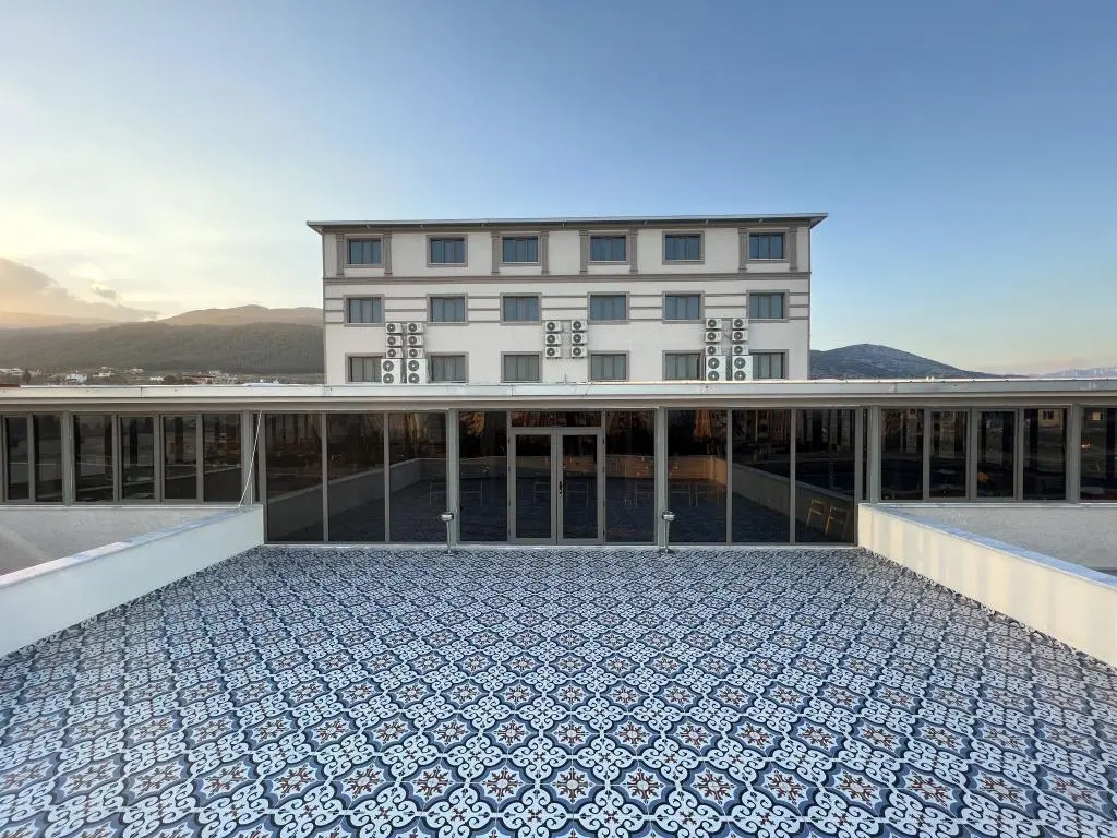 Nikopolis Hotel
