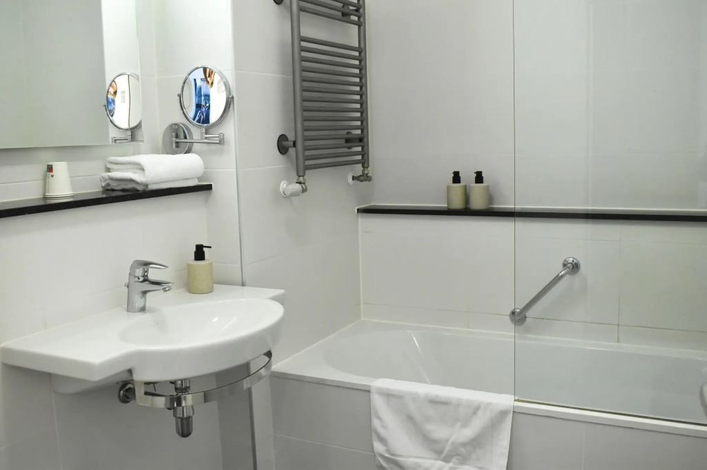 Отель Босшенхоофда Golden Tulip De Reiskoffer