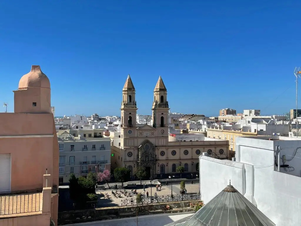 Plaza Mina Suites by Luxury Suites Cadiz