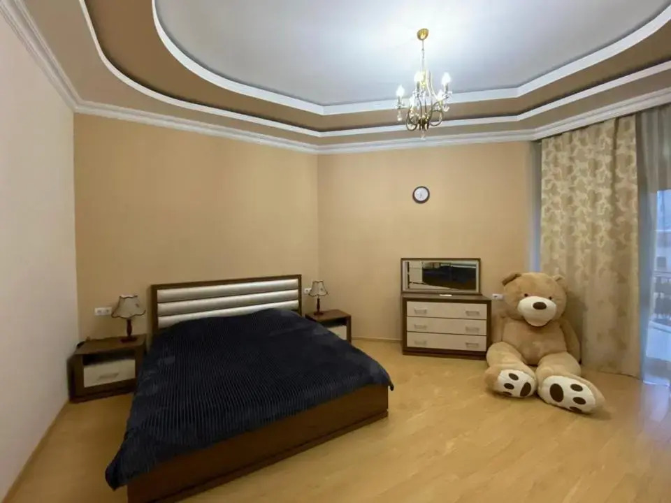 Northern Avenue 2 Bedroom Modern apartment With Open Balcony HH582