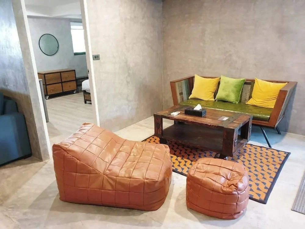 Khaoyai 6 Bedrooms Pool Villa