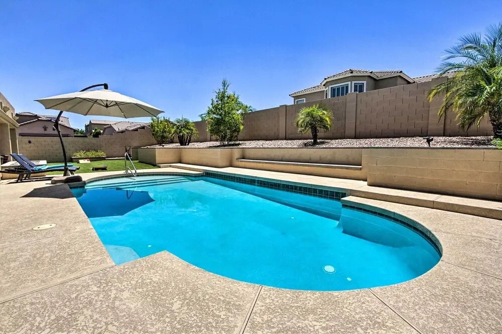 Snowbird Haven w/ Pool! 11 Mi to Dtwn Phoenix
