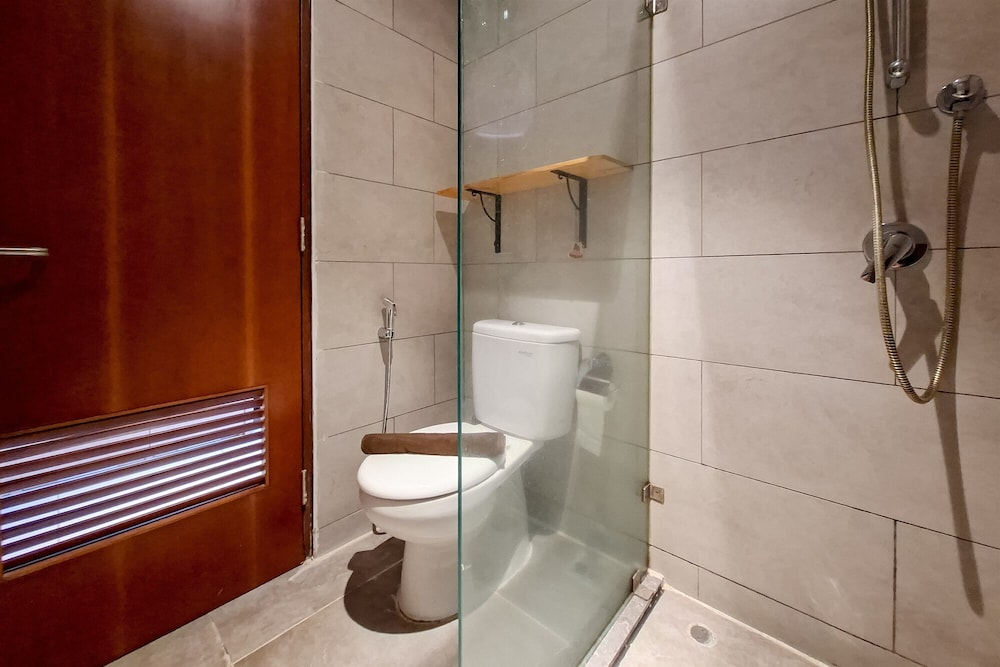 Delightful And Lovely Studio Room At Apartemen Roseville (Soho & Suite)