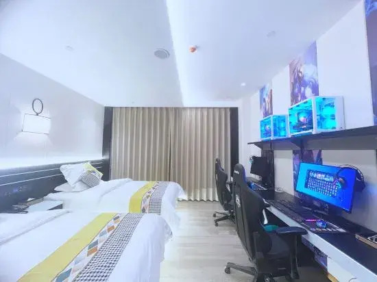 Chaoman Smart Hotel (Lincang People's Hospital City No. 1 Middle School)